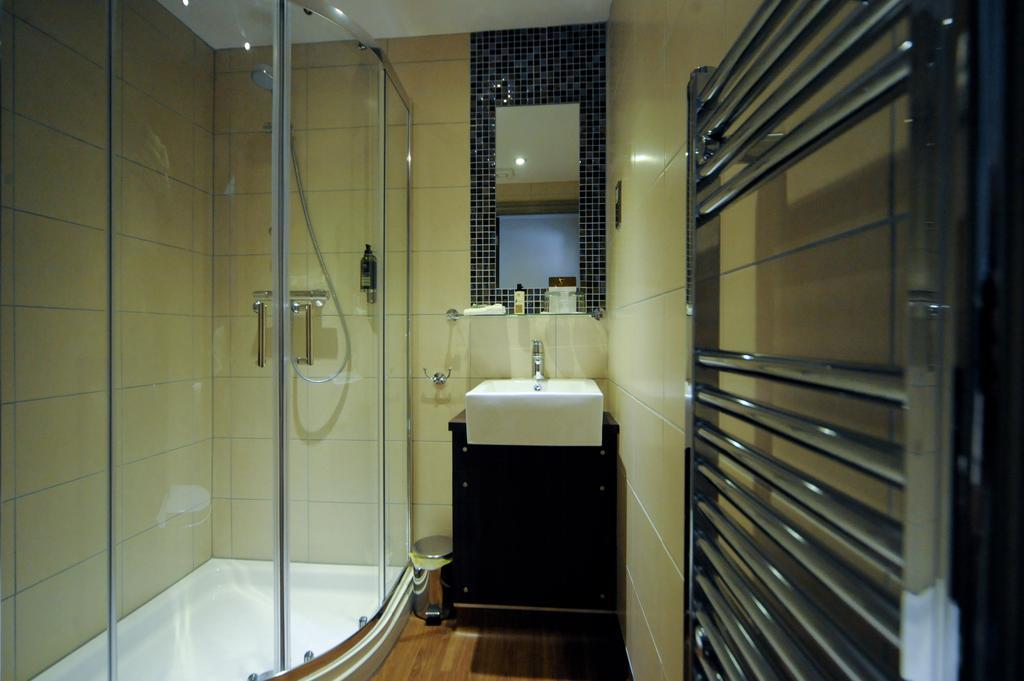 The Bull Hotel Stony Stratford Room photo